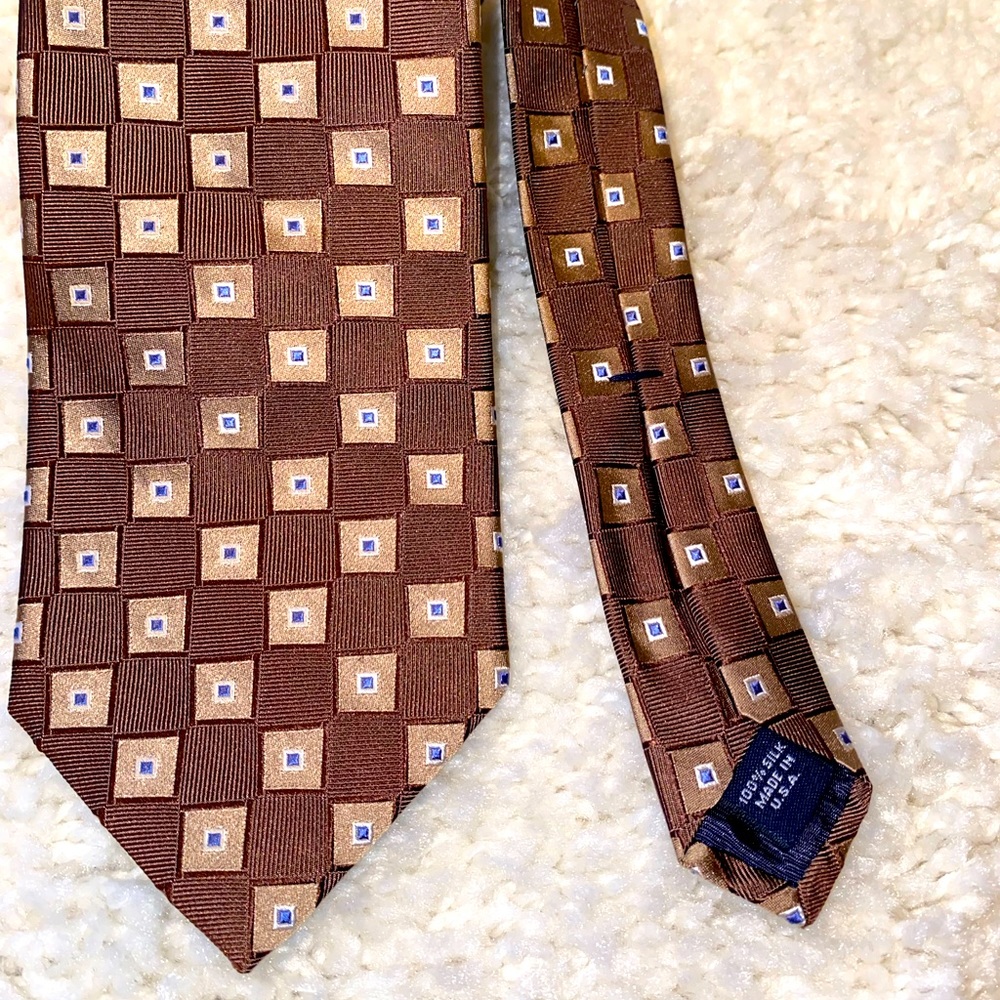 Men’s silk necktie